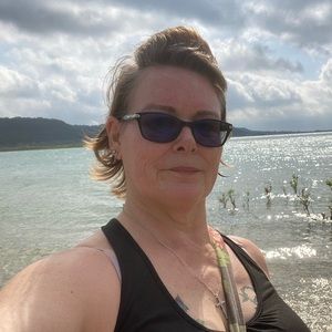 Meet your Posher, Pam